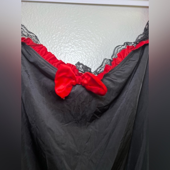 Dreamgirl Vampire costume 1X-2X - Picture 5 of 9